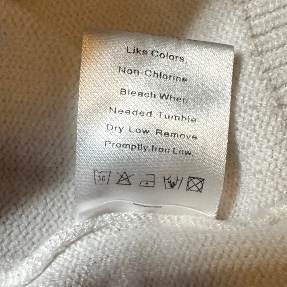 BTFBM Women's White Ruffled Sweater with Brown Buttons Size Small - Picture 11 of 12